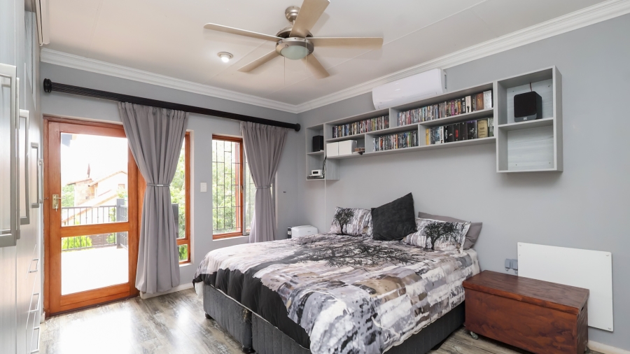 3 Bedroom Property for Sale in The Coves North West